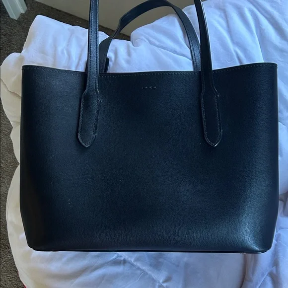 Coach Black Leather Tote with Gold Logo Plaque F48733 Avenue - Picture 12 of 12